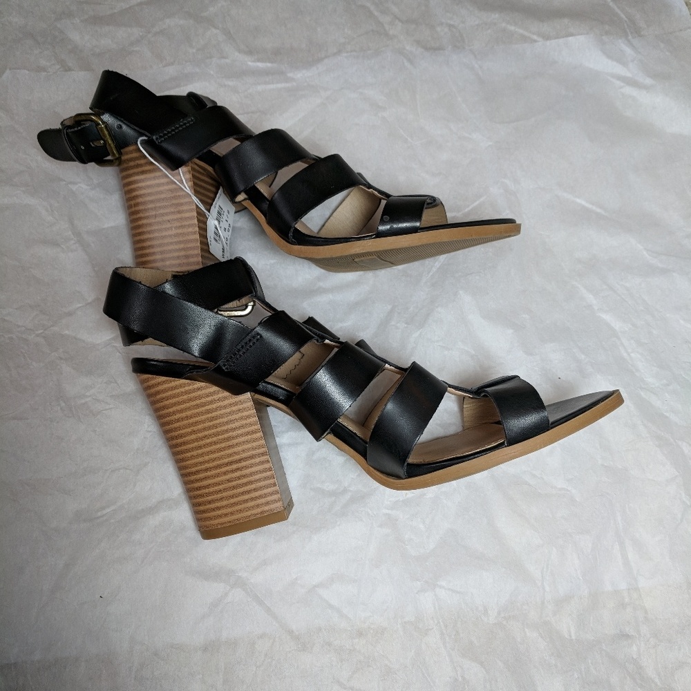 NWT American Eagle strappy high heel sandals 8.5 - Picture 1 of 6
